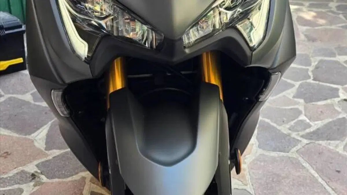 Yamaha T-Max 560 Tech Max (2022 - 24)  (4)