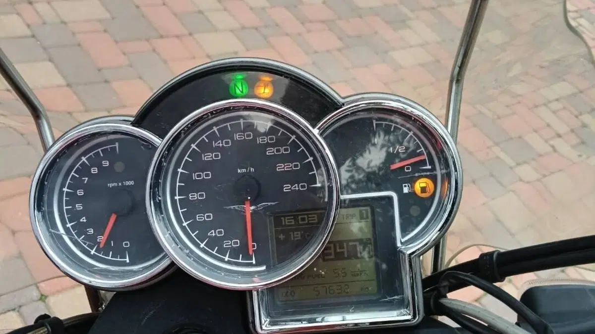 Moto Guzzi Breva V 1100 i.e.  (6)