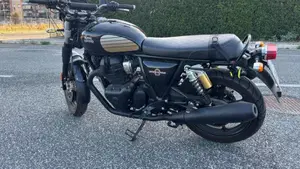 Royal Enfield Interceptor 650 (2021 - 26)  (2)