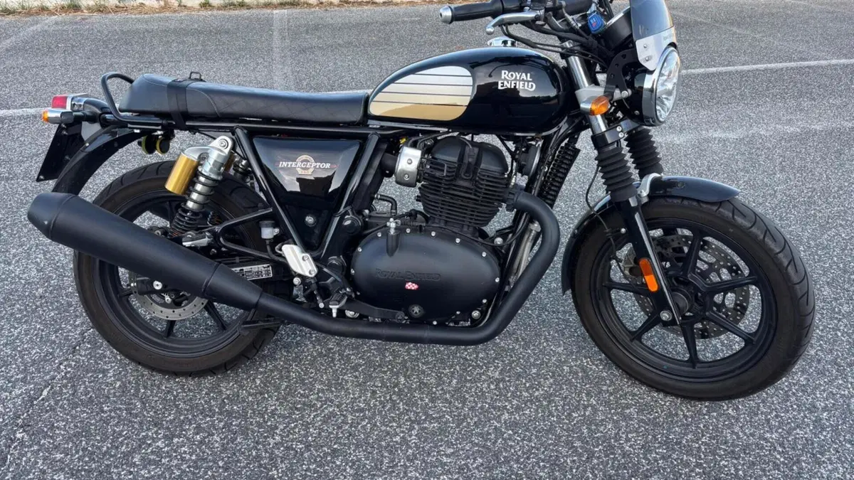 Royal Enfield Interceptor 650 (2021 - 26)  (4)