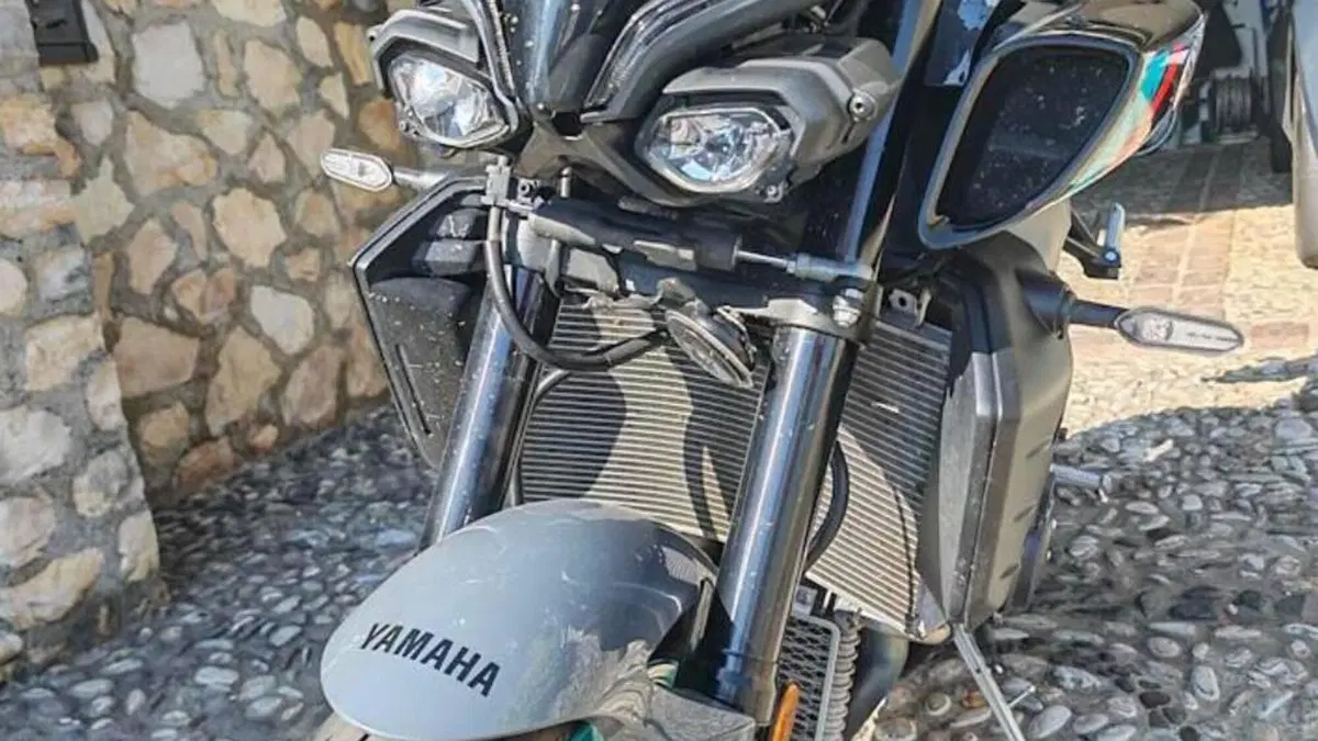 Yamaha MT-10 (2022 - 26)  (5)