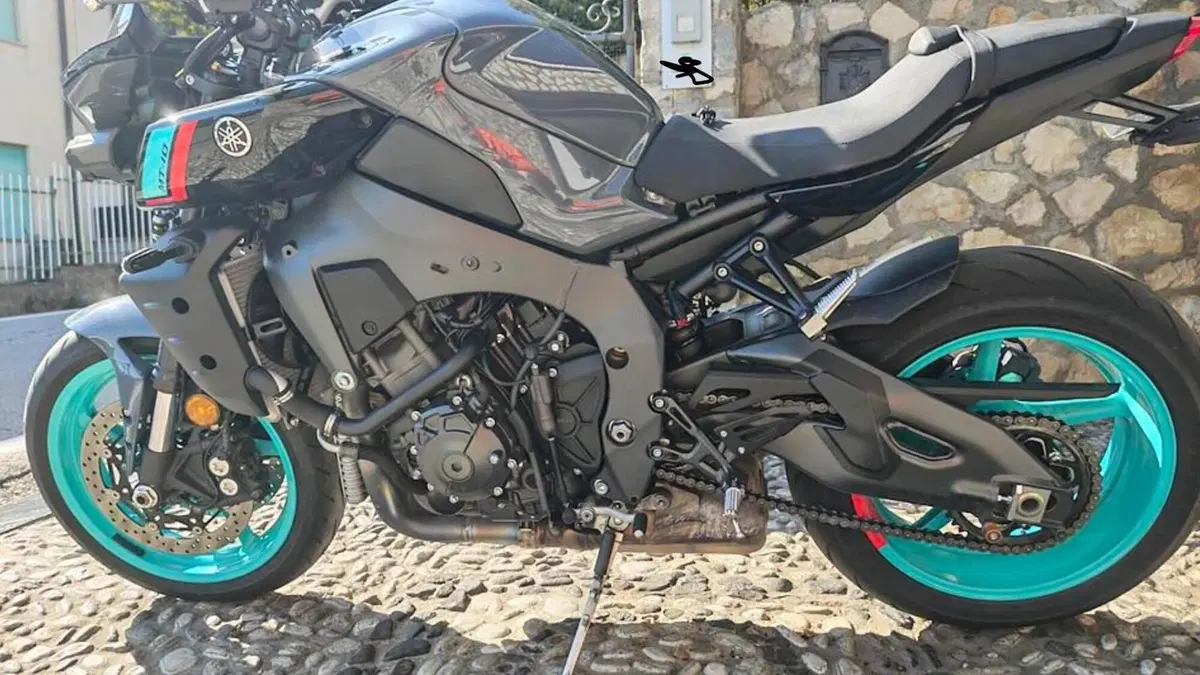Yamaha MT-10 (2022 - 26)  (7)