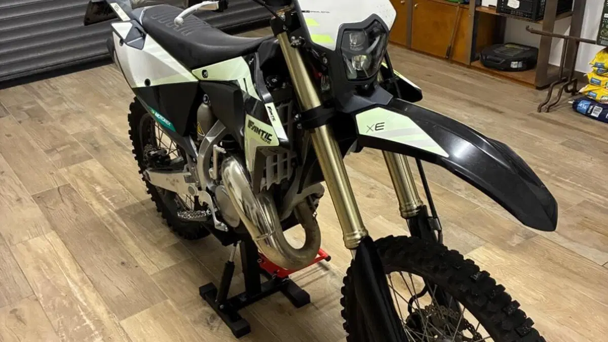 Fantic Motor XE 125 Black Edition (2024)  (2)