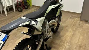 Fantic Motor XE 125 Black Edition (2024)  (4)