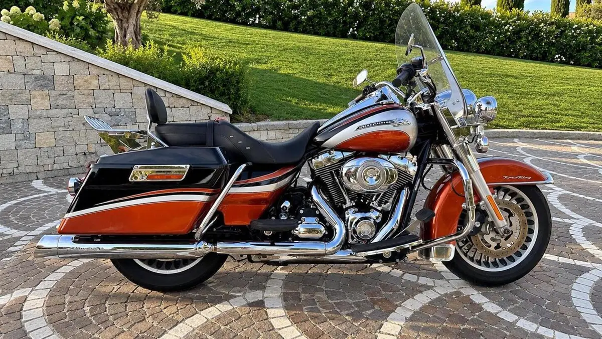 Harley-Davidson 1584 Road King Classic (2007 - 11) - FLHRCI 