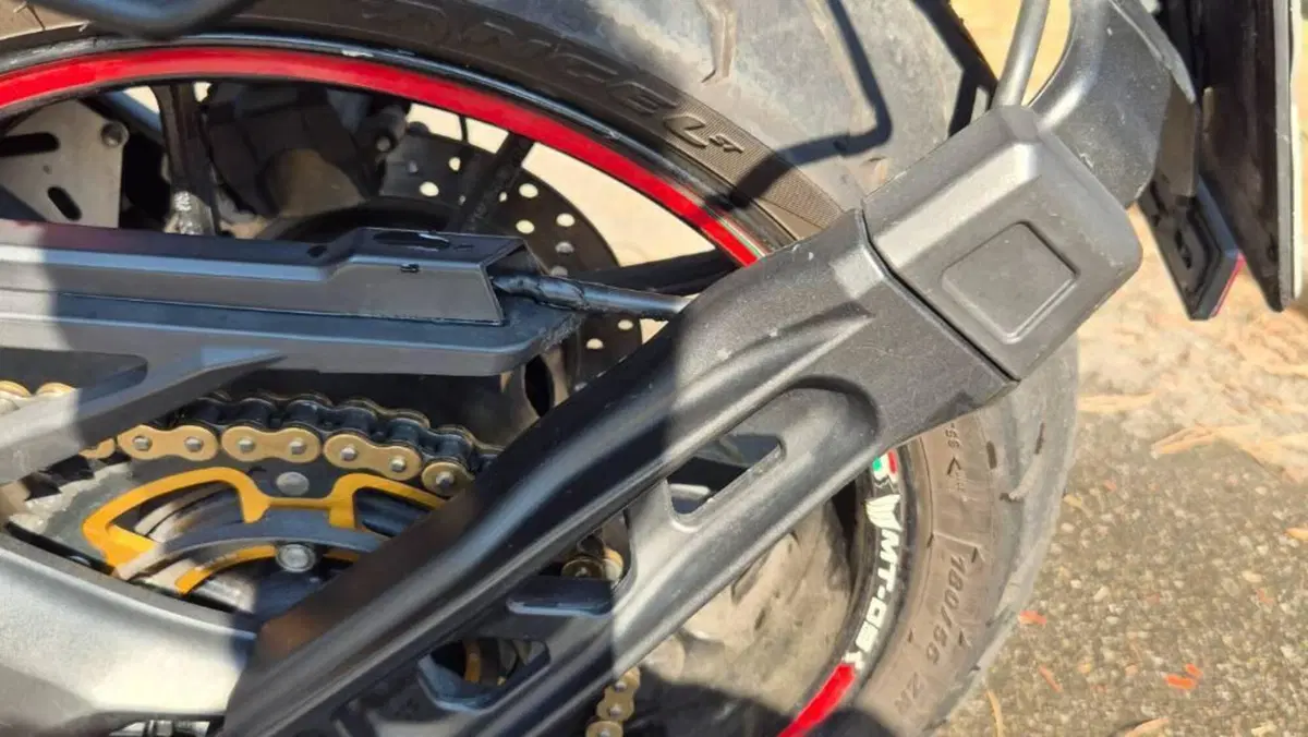 Yamaha MT-09 (2017 - 20)  (5)