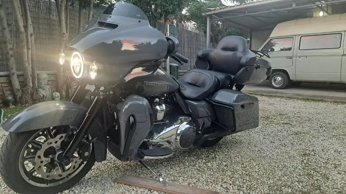 Harley-Davidson 107 Electra Glide Ultra Limited (2017 - 18) - FLHTK  (3)