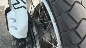 Moto Guzzi V85 TT (2024 - 26)  (5)