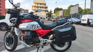 Moto Guzzi V85 TT (2024 - 26)  (8)