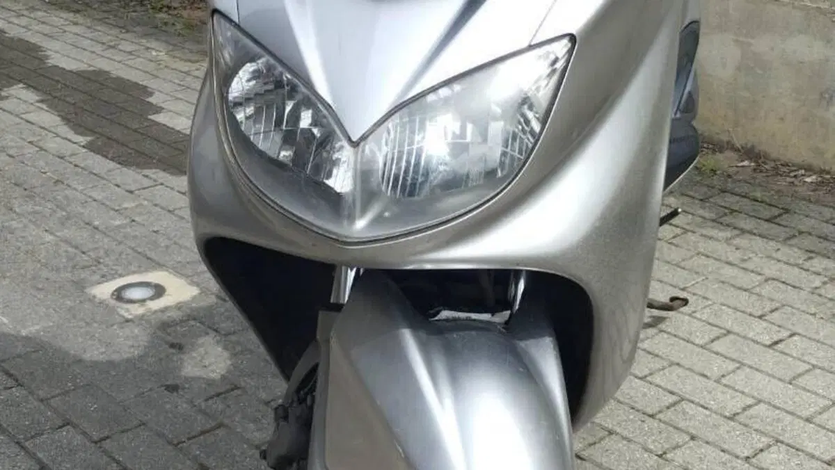 Yamaha Majesty 400 (2004 - 08)  (2)