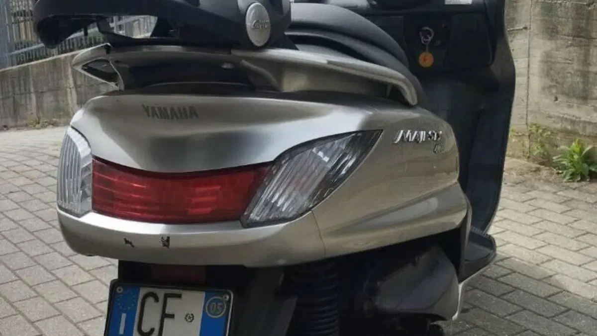 Yamaha Majesty 400 (2004 - 08)  (13)