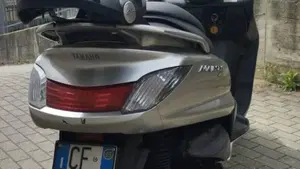 Yamaha Majesty 400 (2004 - 08)  (13)