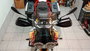 Moto Guzzi V85 TT Evocative Graphics (2019 - 20)  (8)