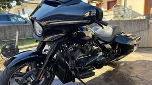 Harley-Davidson Street Glide (2024 - 26)  (2)