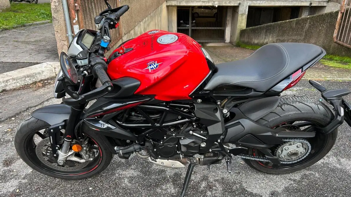 MV Agusta Dragster 800 Rosso (2021 - 23) 