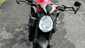 MV Agusta Dragster 800 Rosso (2021 - 23)  (7)