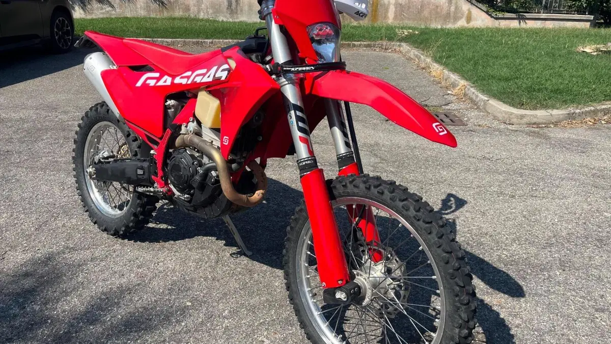GASGAS EC 250 F (2024)  (2)