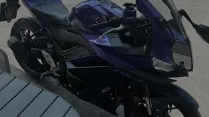 Yamaha YZF R3 (2021 - 24)  (2)