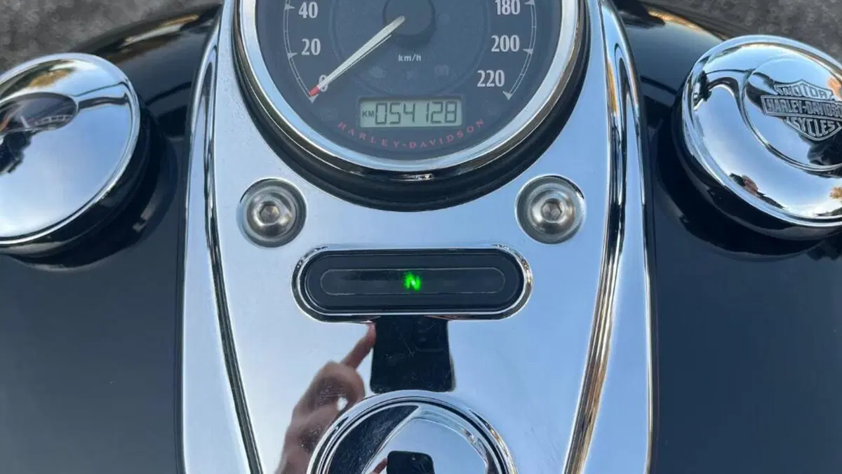 Harley-Davidson 1690 Wide Glide (2010 - 17) - FXDWG 