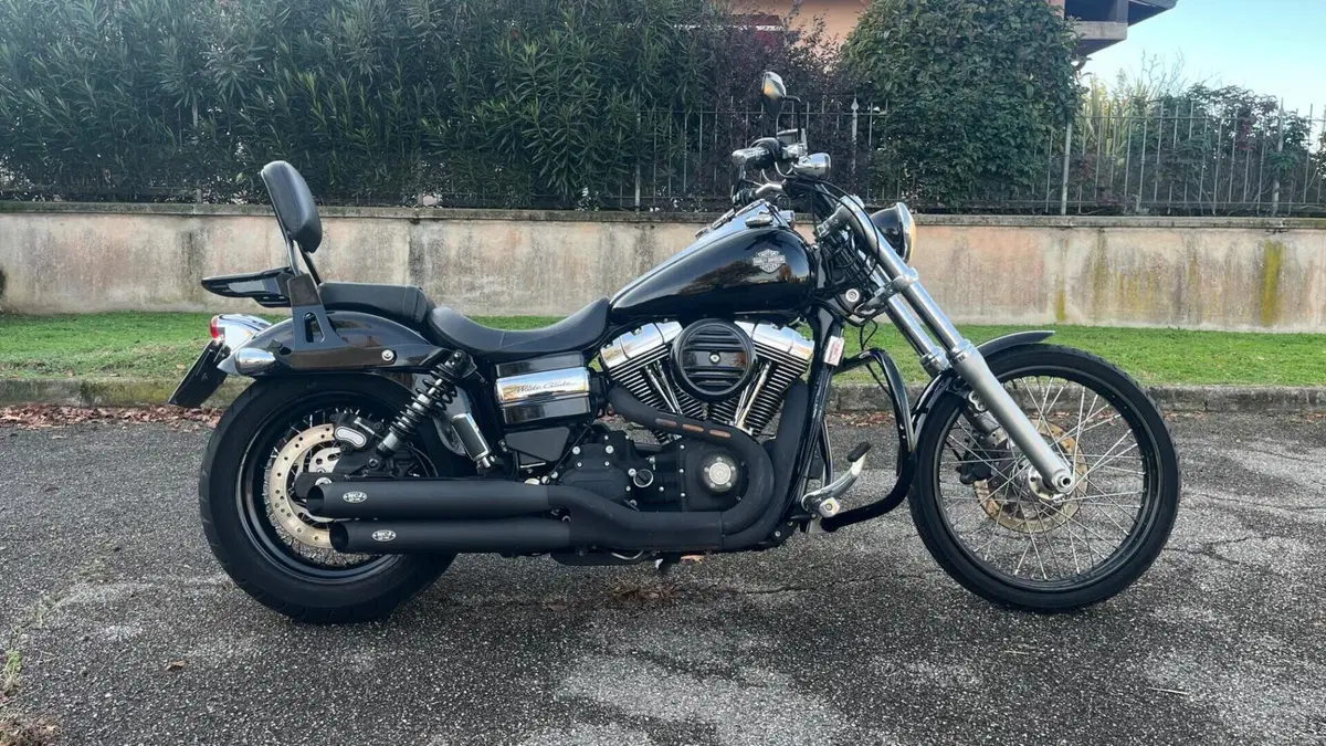 Harley-Davidson 1690 Wide Glide (2010 - 17) - FXDWG  (10)