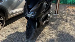 Honda Forza 350 Deluxe (2022 - 24)  (4)