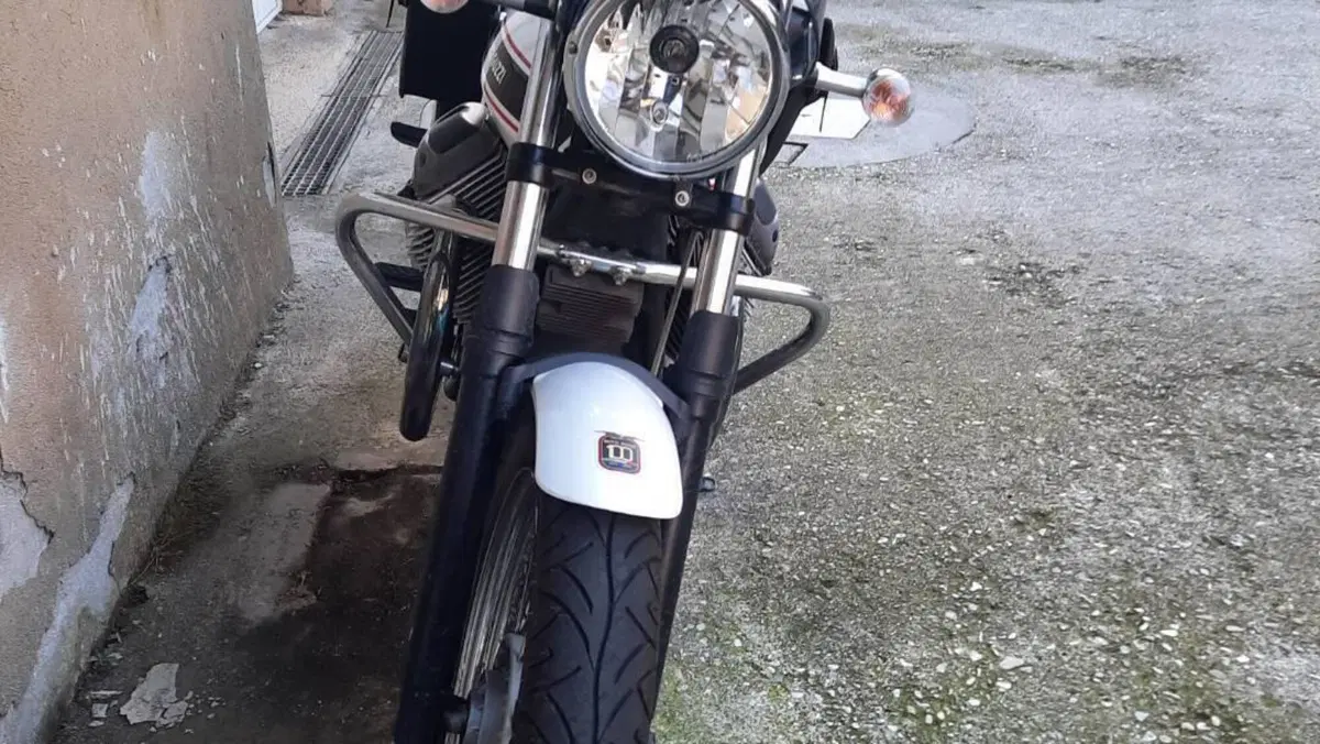 Moto Guzzi V7 Classic (2008 - 12) 
