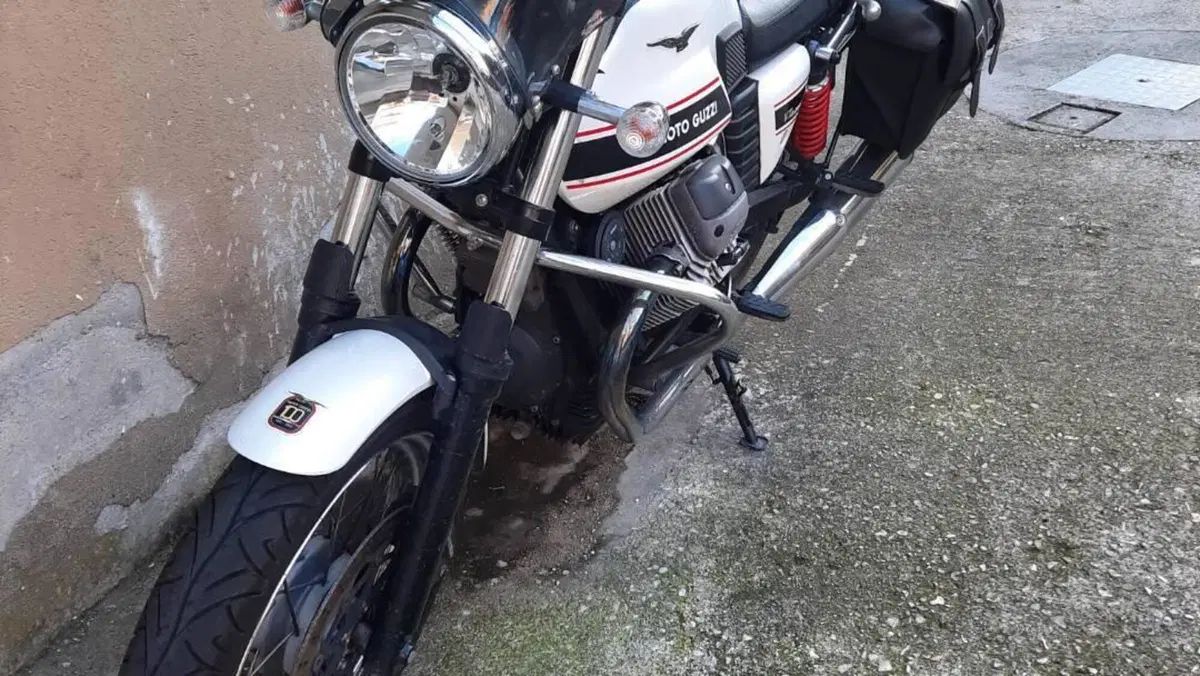 Moto Guzzi V7 Classic (2008 - 12)  (7)