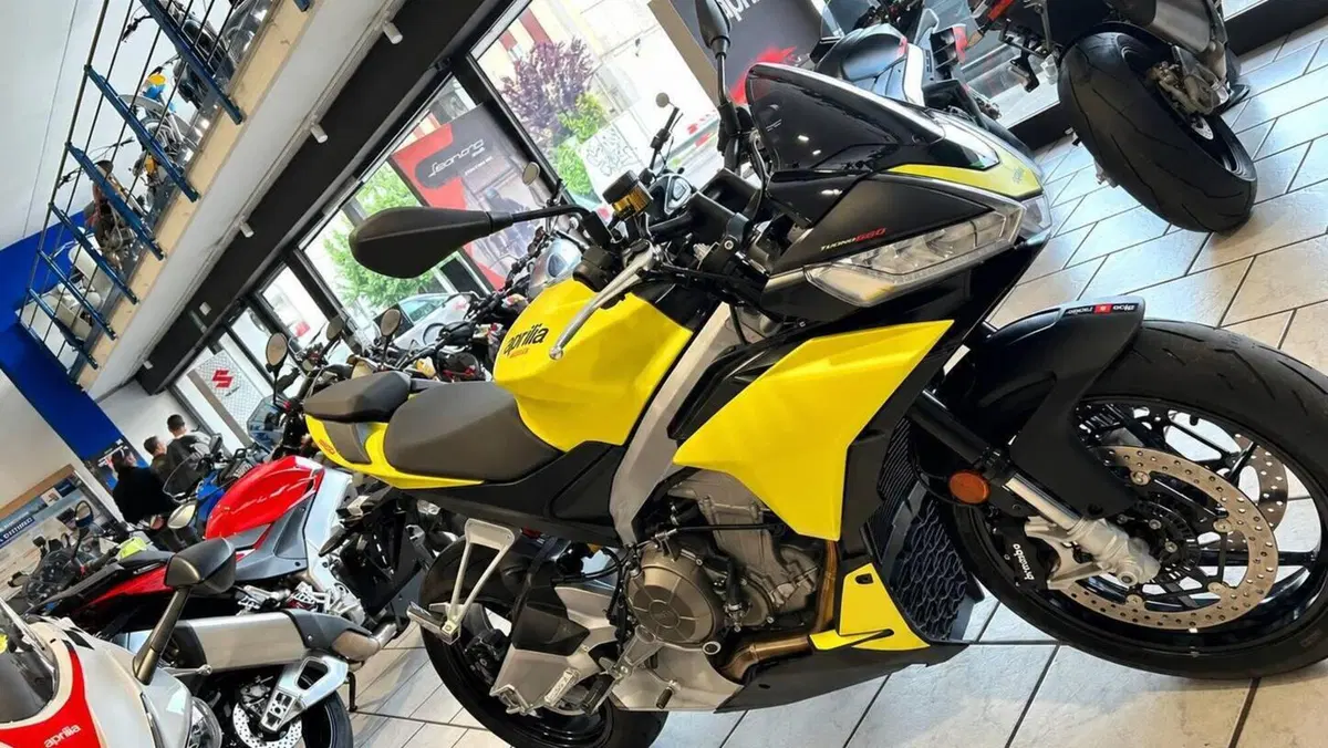 Aprilia Tuono 660 (2021 - 25)  (2)