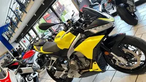 Aprilia Tuono 660 (2021 - 25)  (2)