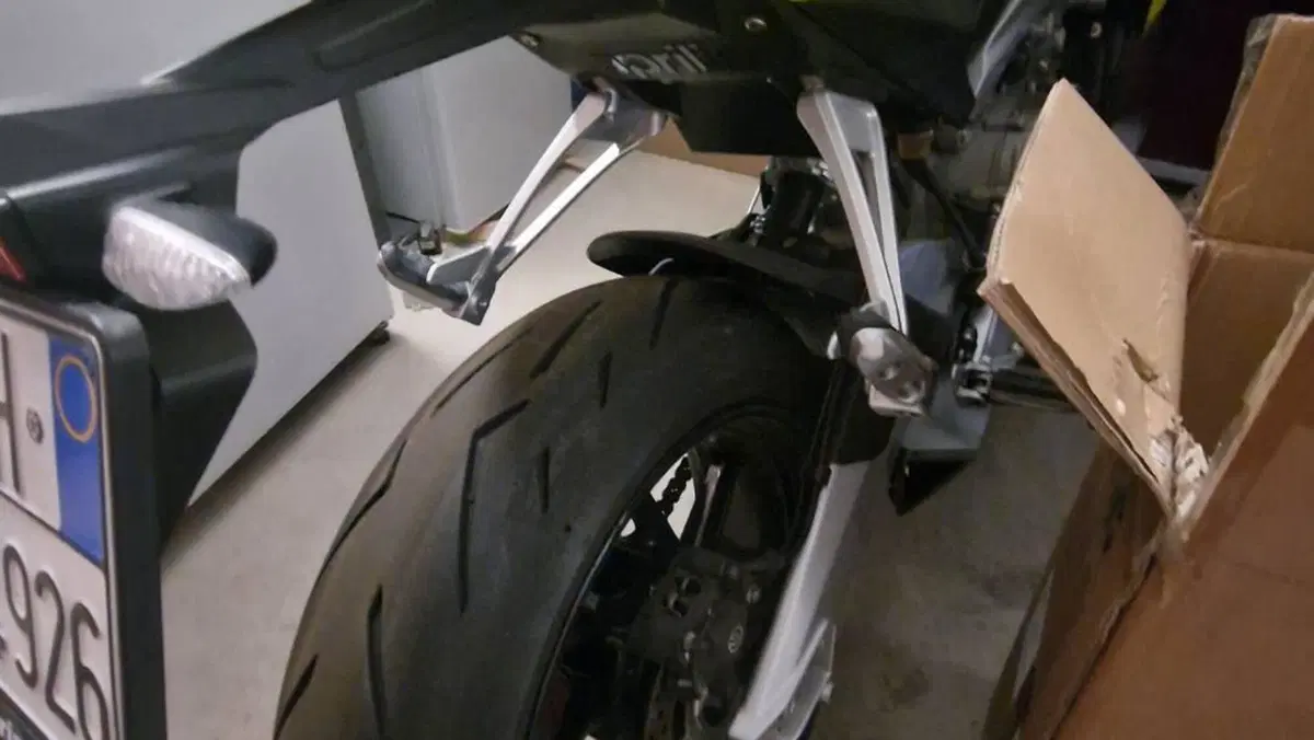 Aprilia Tuono 660 (2021 - 25)  (5)