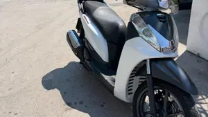 Honda SH 300 i Sporty/Special (2013 - 14)  (3)
