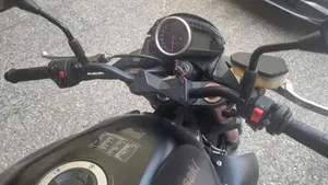 Kawasaki Z 750 R (2011 - 14)  (3)