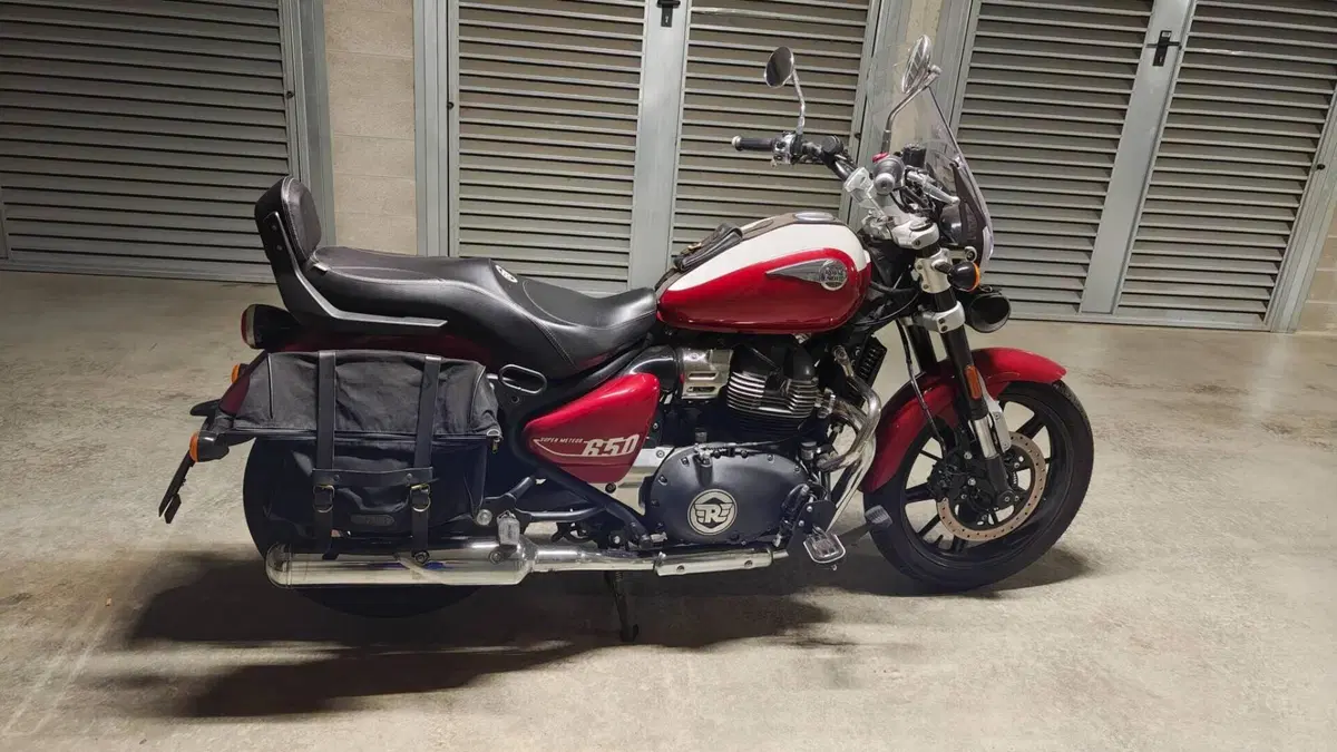 Royal Enfield Super Meteor 650 (2023 - 26) 