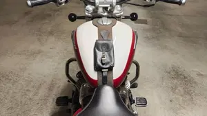 Royal Enfield Super Meteor 650 (2023 - 26)  (6)