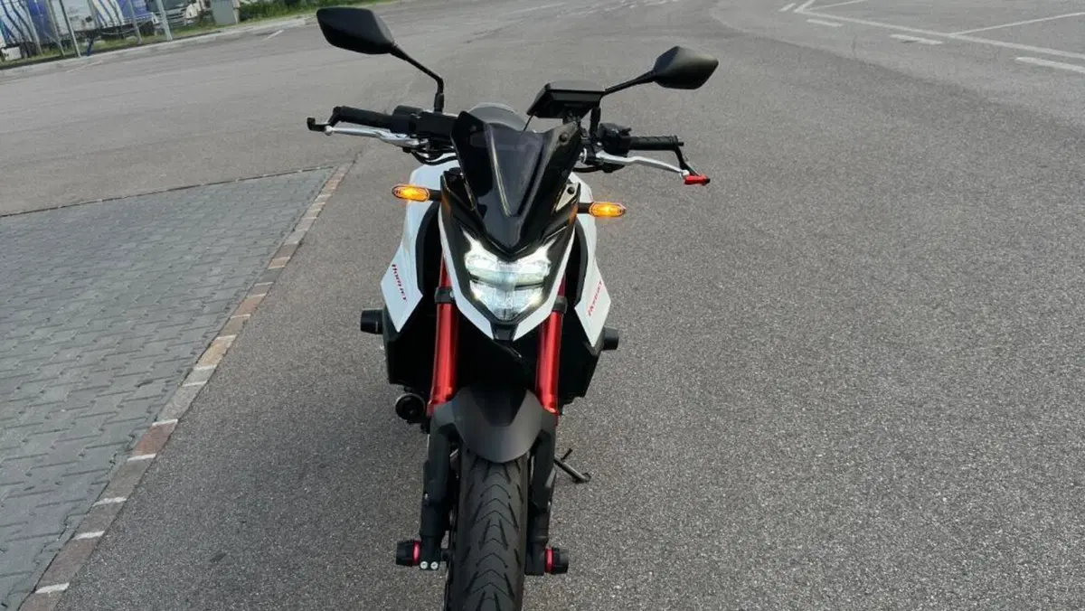 Honda CB 750 Hornet (2023 - 24)  (6)