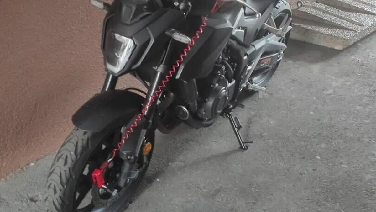 Honda CB 500 Hornet (2024 - 25)  (3)