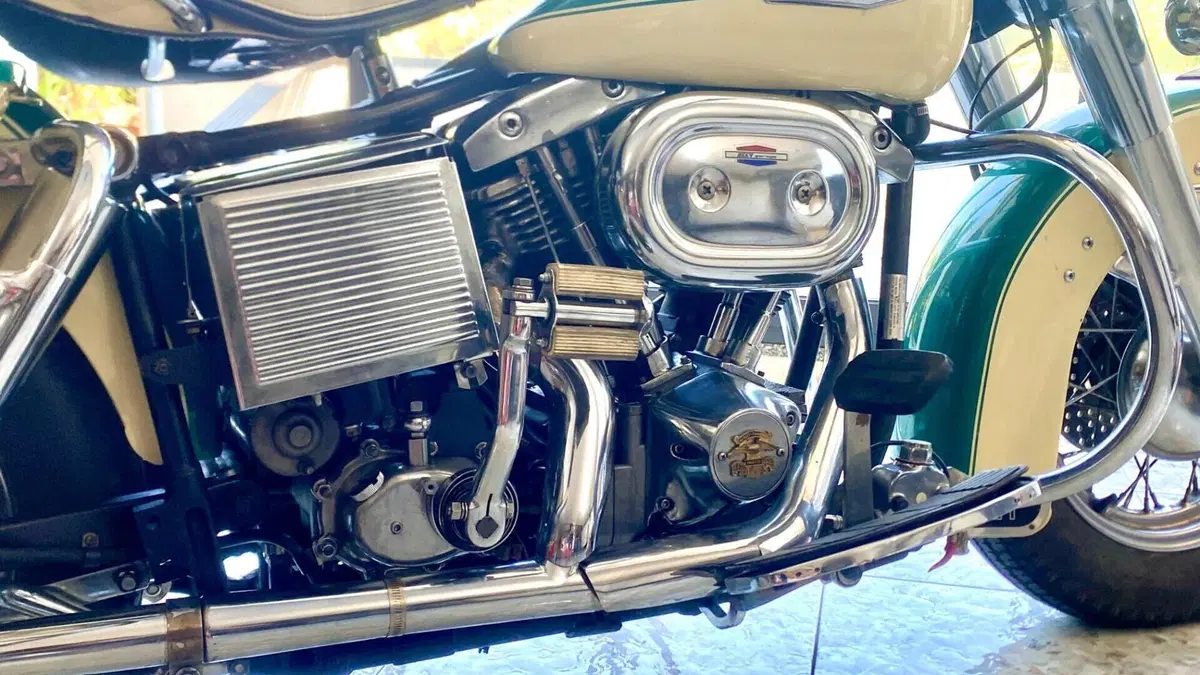 Harley-Davidson   (2)