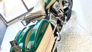 Harley-Davidson   (5)