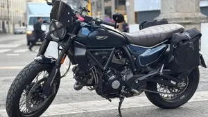 Ducati Scrambler 800 Nightshift (2023 - 24) 