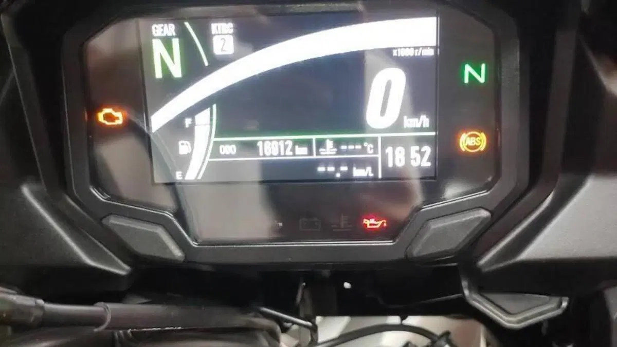 Kawasaki Versys 650 (2025 - 27)  (4)