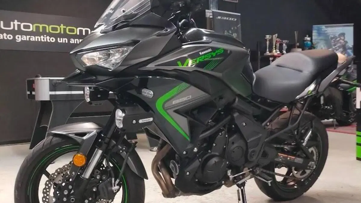 Kawasaki Versys 650 (2025 - 27)  (2)