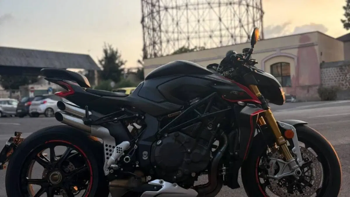 MV Agusta Brutale 1000 RR (2021 - 25)  (2)