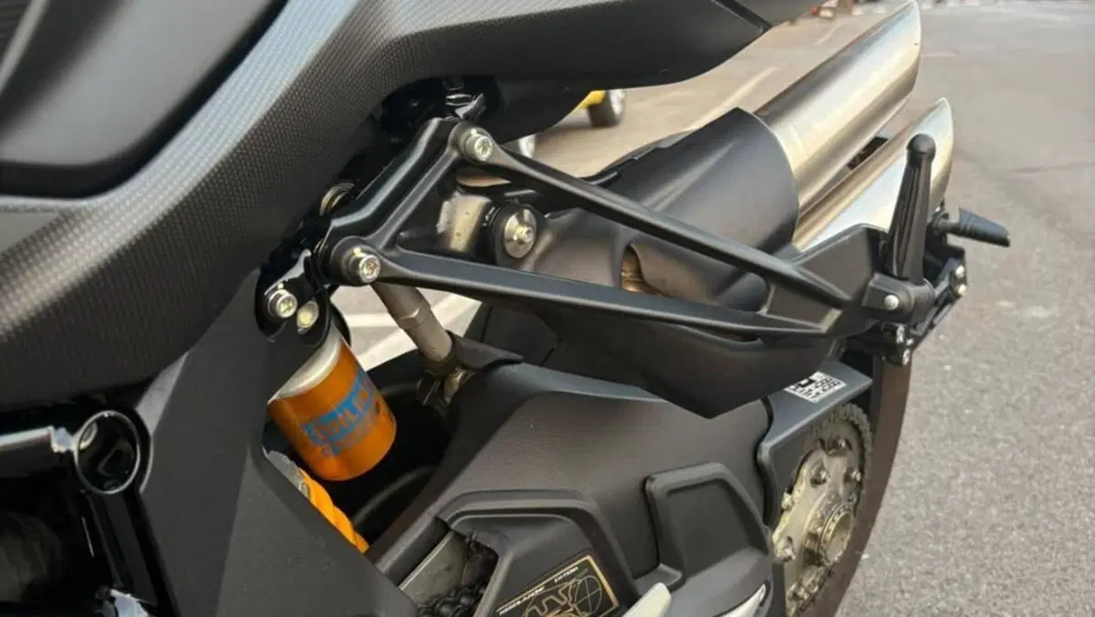MV Agusta Brutale 1000 RR (2021 - 25)  (10)