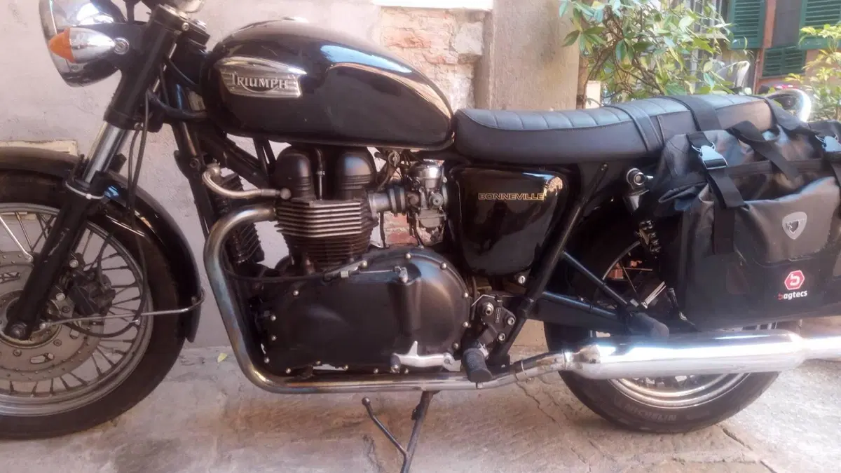 Triumph Bonneville 800 (2002 - 07) 