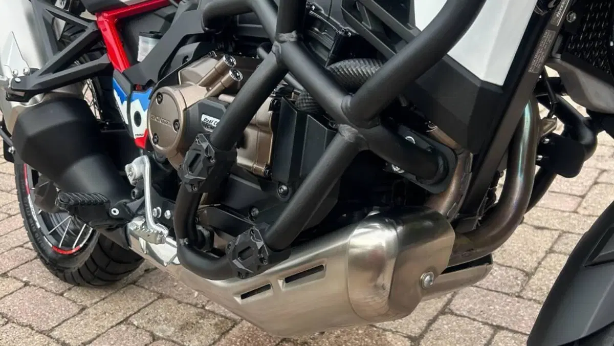 Honda Africa Twin CRF 1100L ES DCT (2024 - 26)  (6)