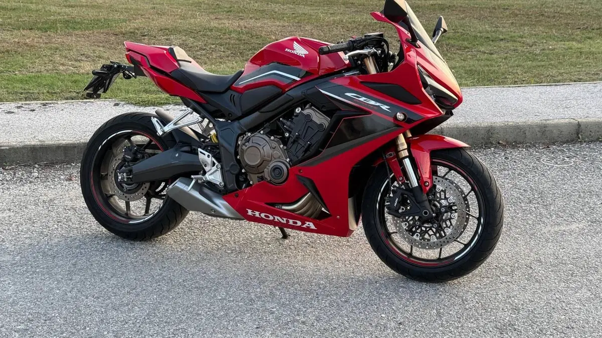 Honda CBR 650 R (2021 - 23)  (2)