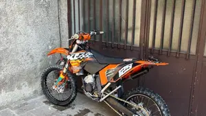 KTM 125 EXC (2009)  (5)