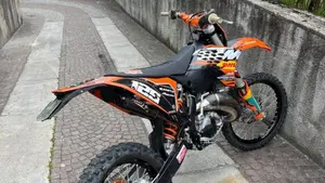 KTM 125 EXC (2009)  (9)