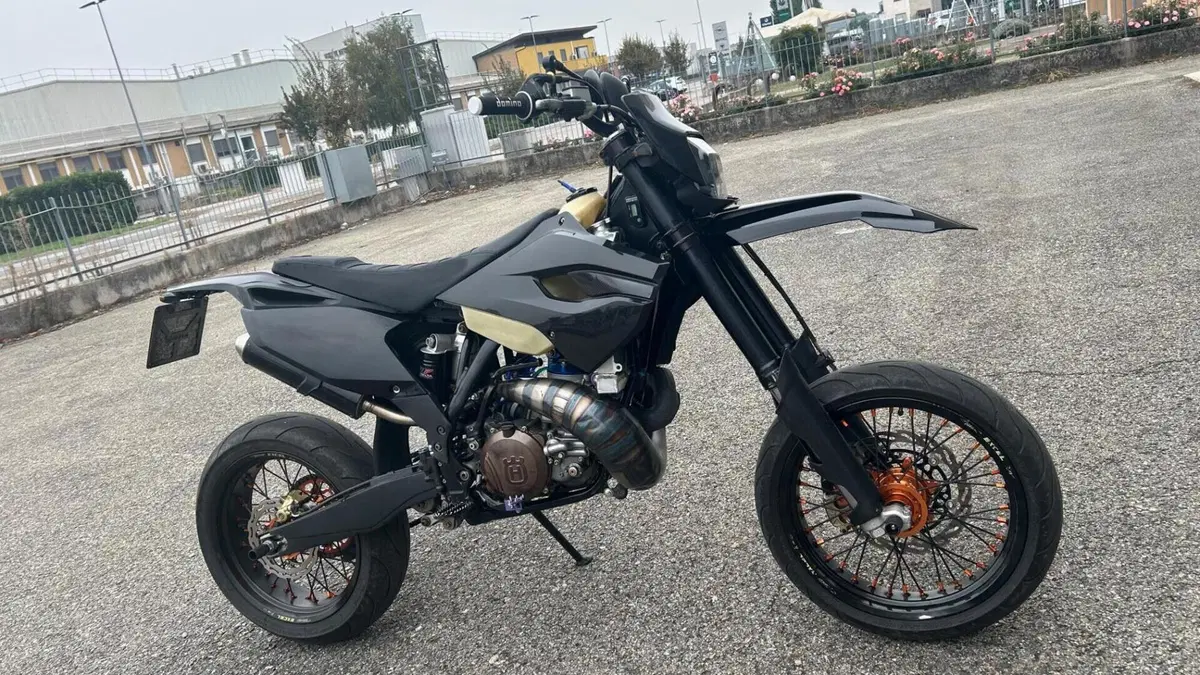 Husqvarna TE 300 (2015)  (2)