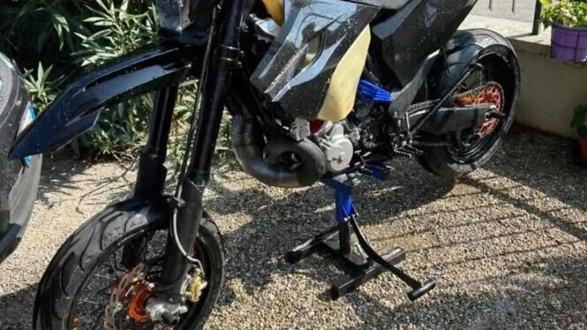 Husqvarna TE 300 (2015)  (3)